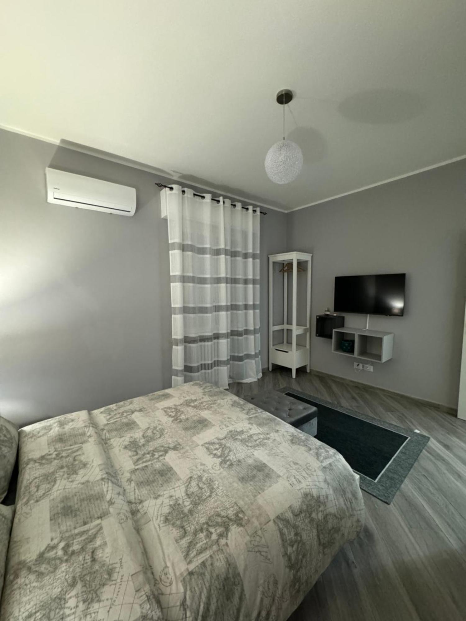 Trento House Zona Stazione Centro Storico Apartment Parma Bagian luar foto