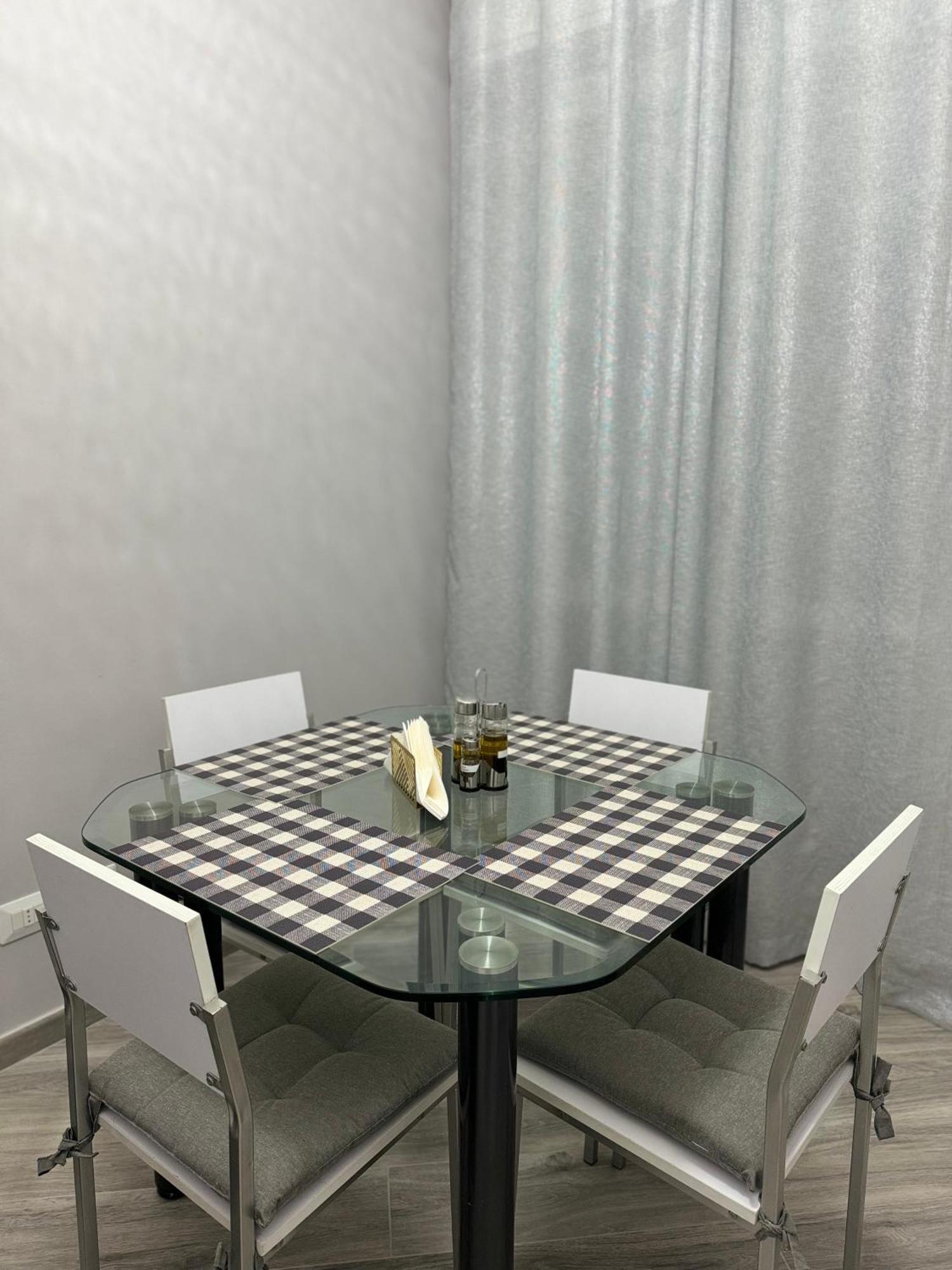 Trento House Zona Stazione Centro Storico Apartment Parma Bagian luar foto